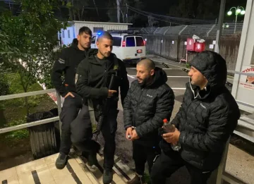 A2143D22-CE81-4899-9C85-E42AECF38FEB